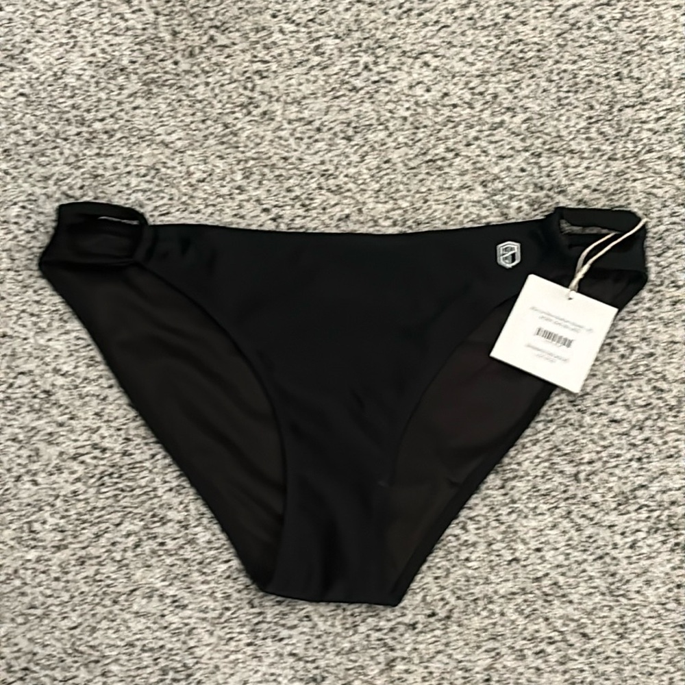 NWT born primitive bikini, XL black